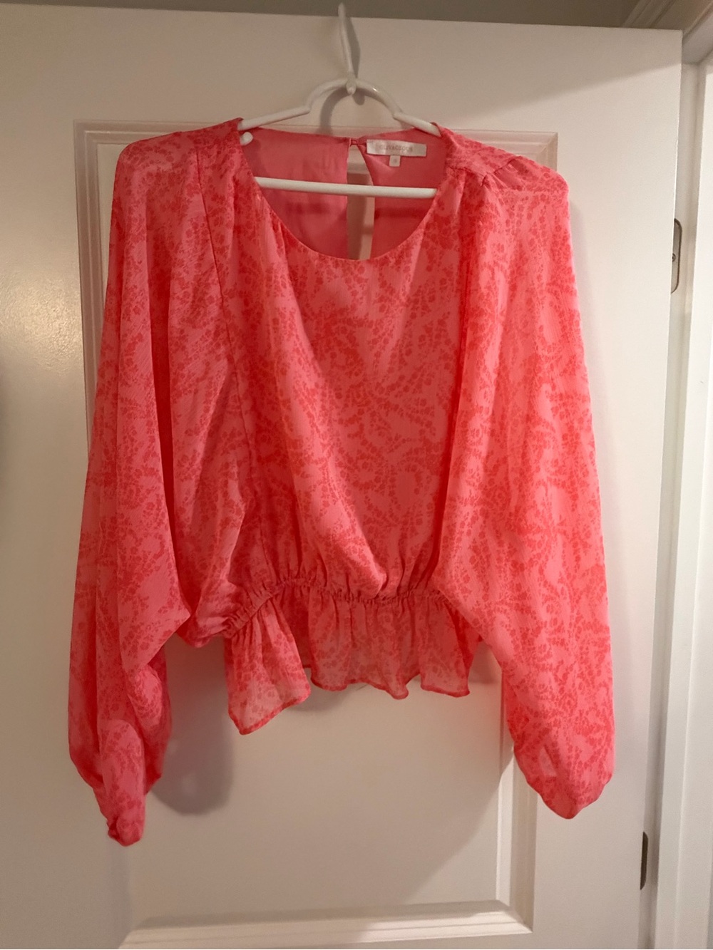 Women’s Olivaceous Coral Pink Printed Peasant Blouse size S EUC